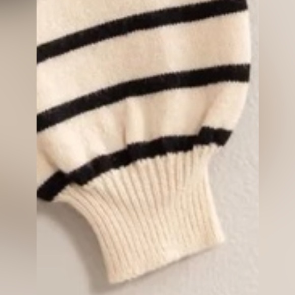 Women’s Striped, Crew Neck, Drop Shoulder, Pullover Sweater. Size: Various - Picture 4 of 5